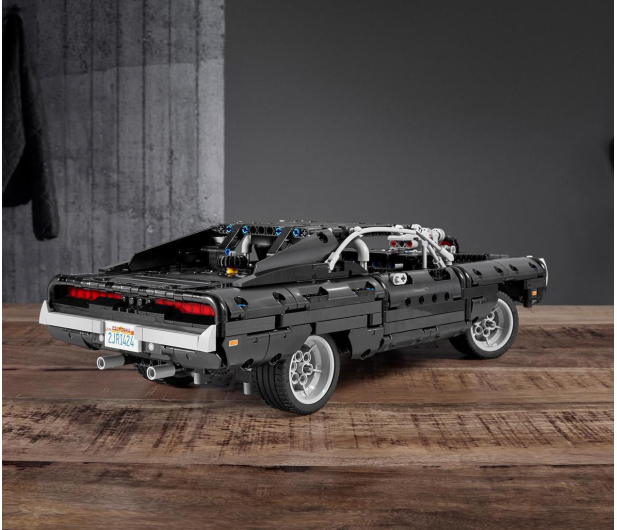 LEGO Technic 42111 Dom's Dodge Charger - 560416 - zdjęcie 4